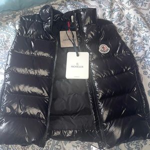 BRAND NEW WITH TAGS KIDS MONCLER SIZE 8